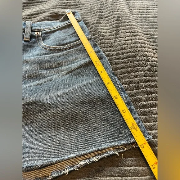 Madewell Dark Wash Denim Jean Cut Off Shorts | size 29 - Picture 6 of 7